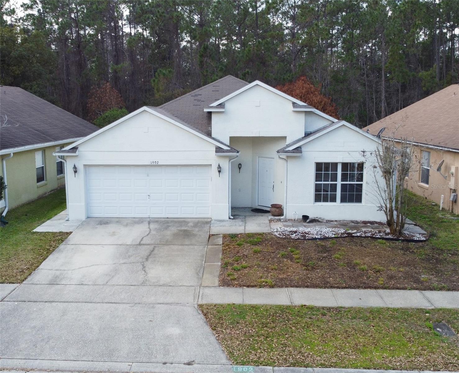 1902 Palmetto Pine Ln Property Photo 1