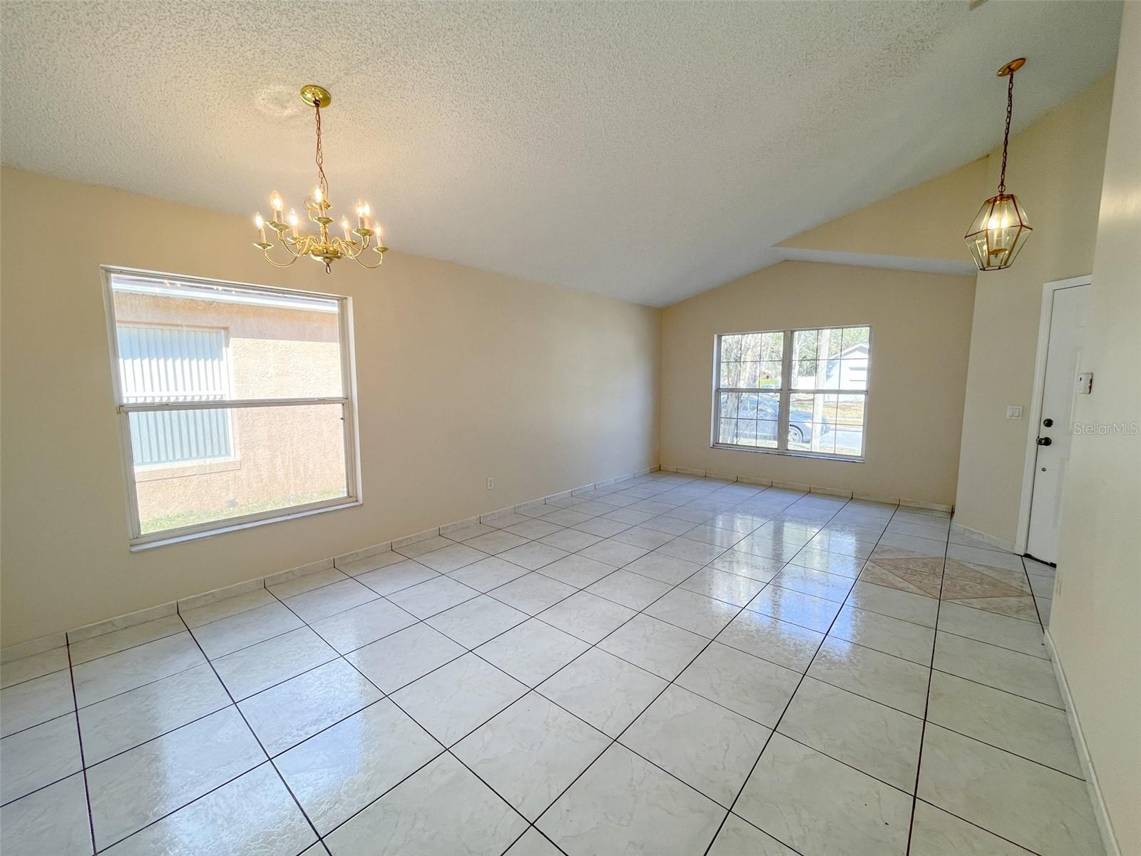 1902 Palmetto Pine Ln Property Photo 4