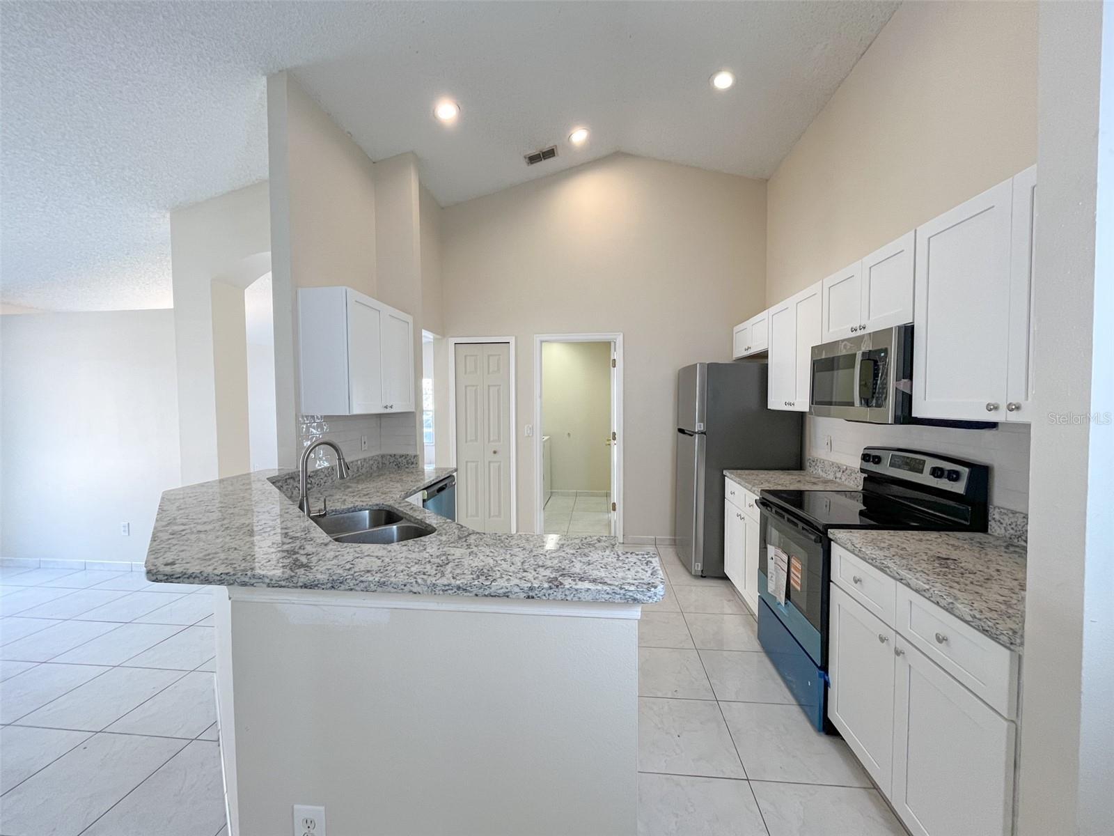 1902 Palmetto Pine Ln Property Photo 12