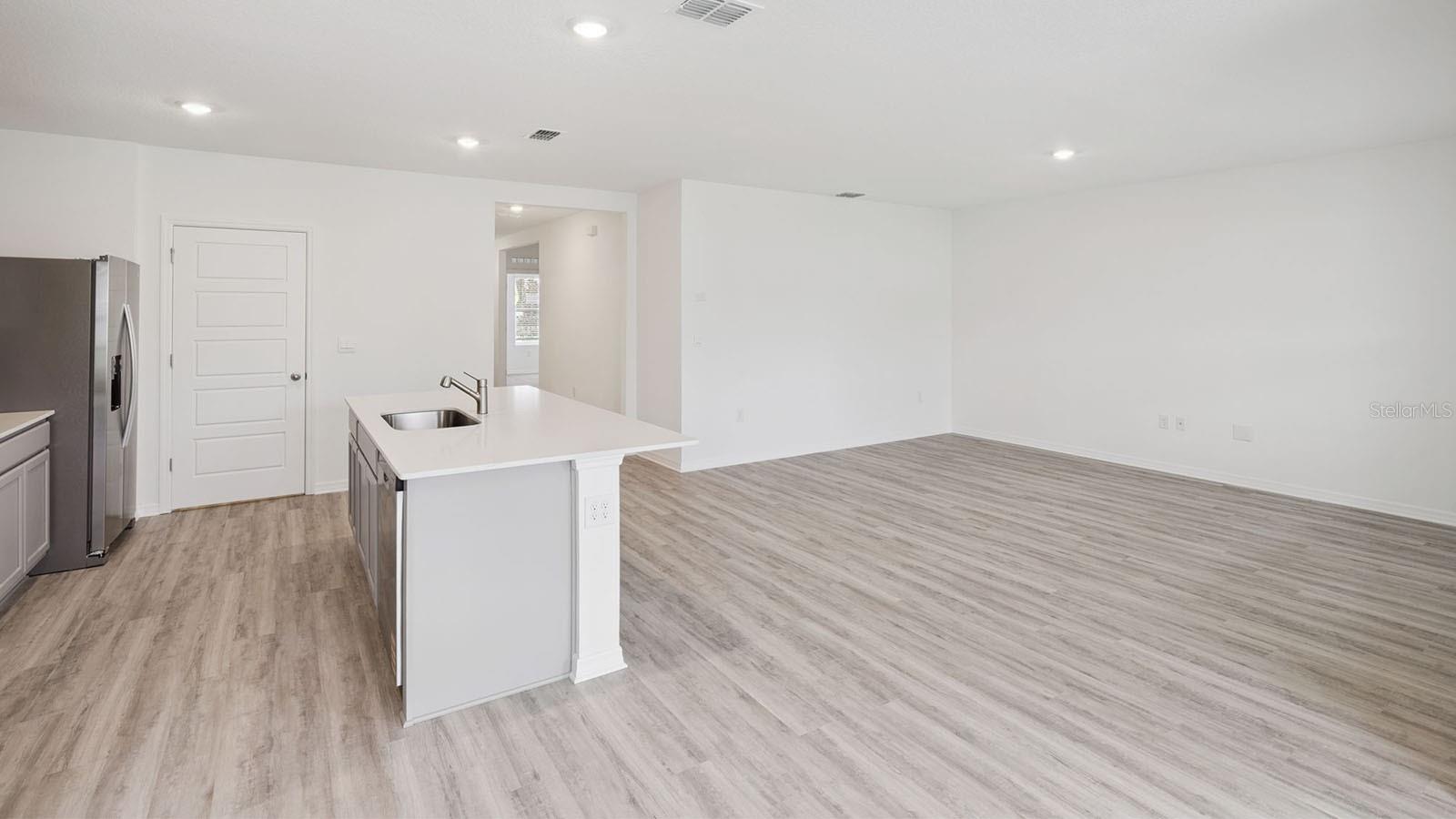 7876 Forrest Fox Way Property Photo 3