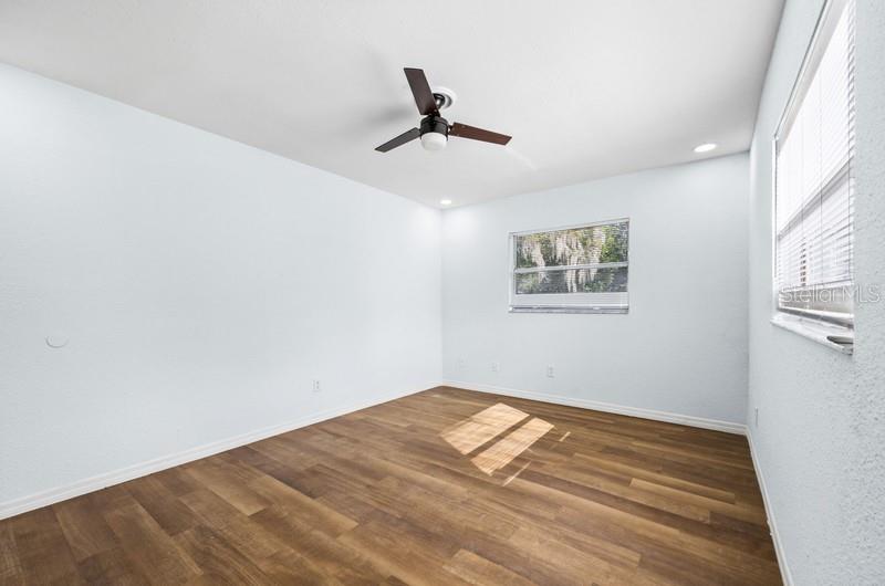 1132 Auburn St Property Photo 11