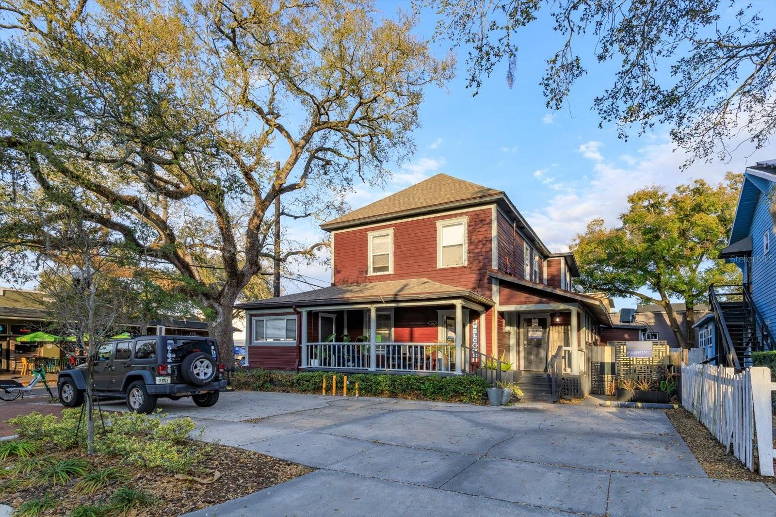 37 HILL AVE