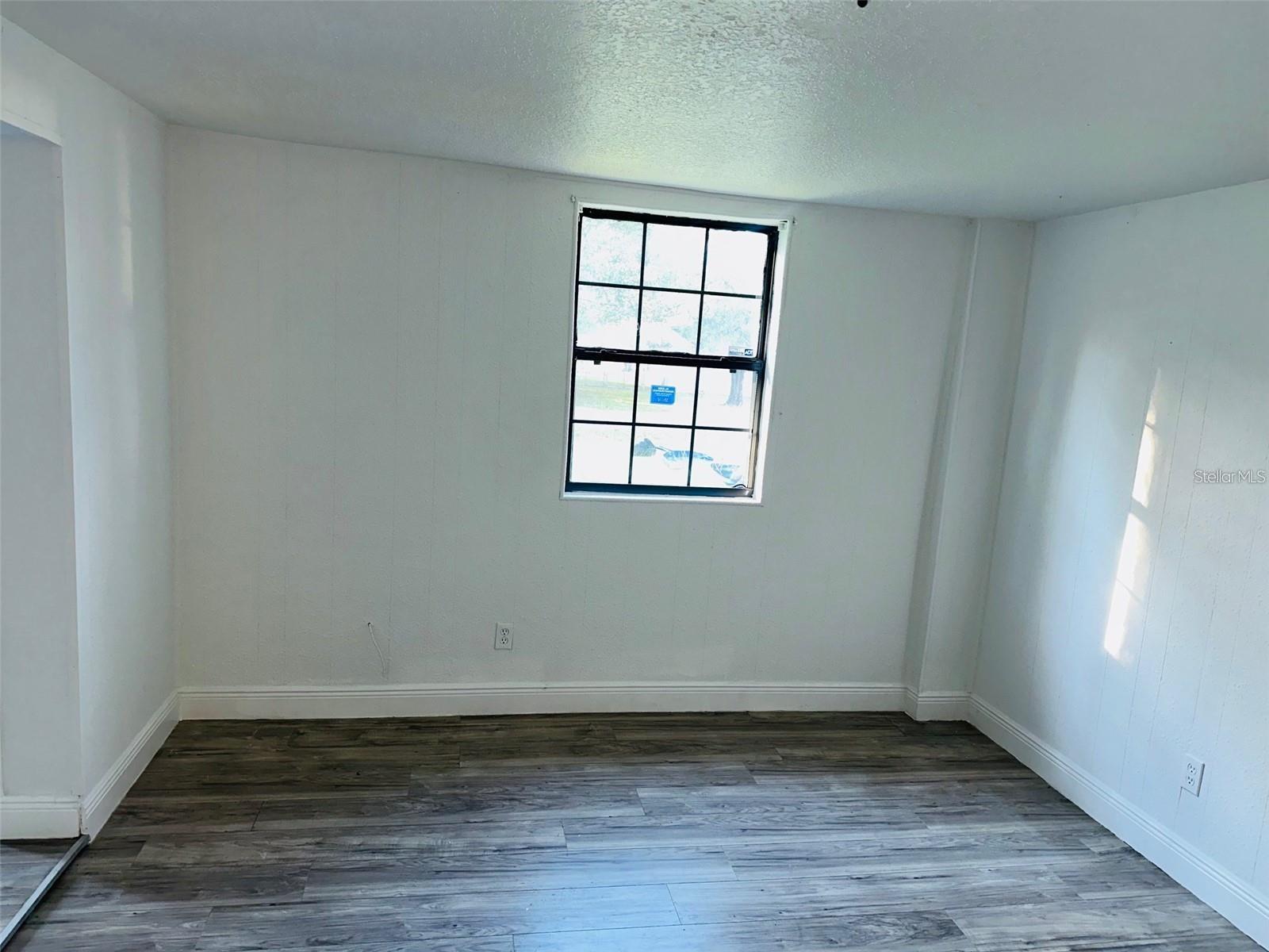 10221 Beam St Property Photo 10