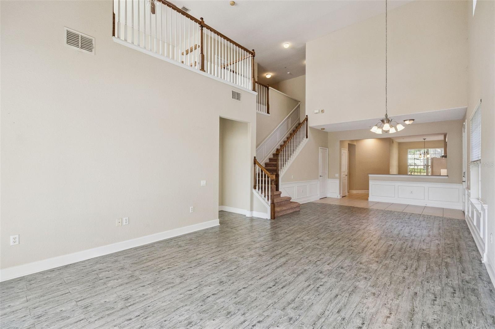 3099 Metro Sevilla Dr #101 Property Photo 6