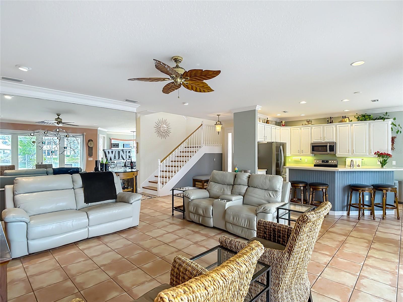 6828 Sombras Way Property Photo 7
