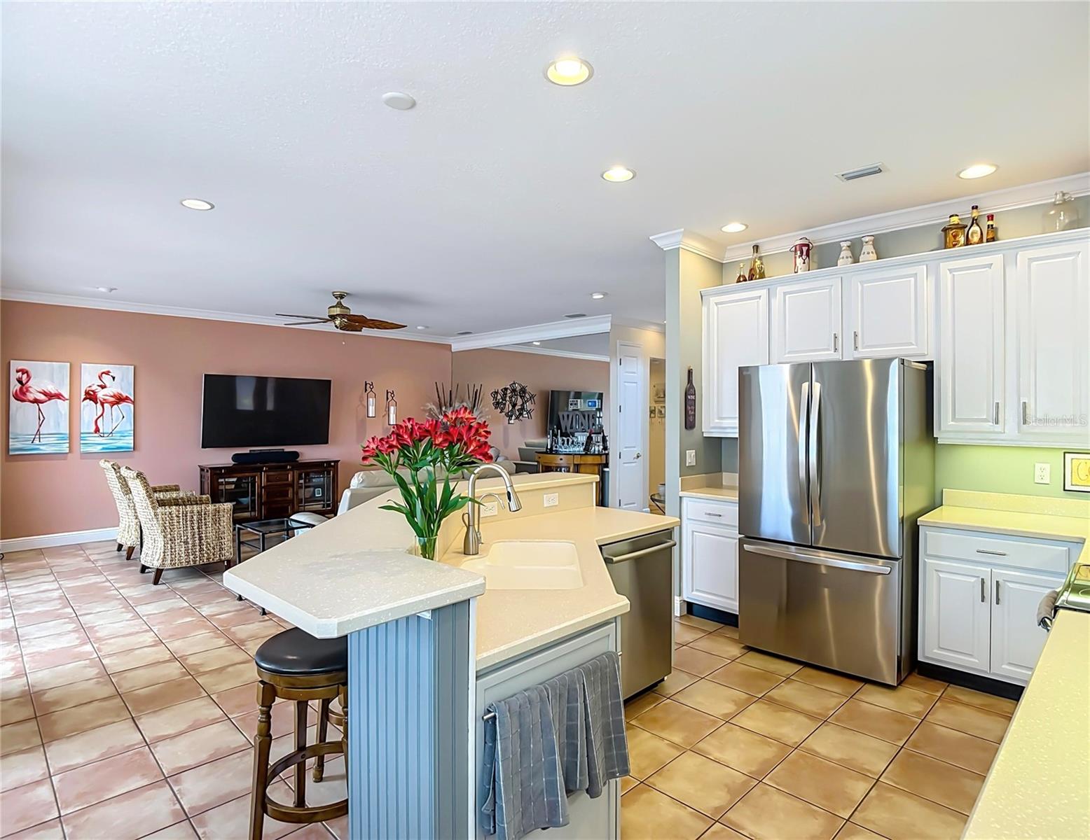 6828 Sombras Way Property Photo 10