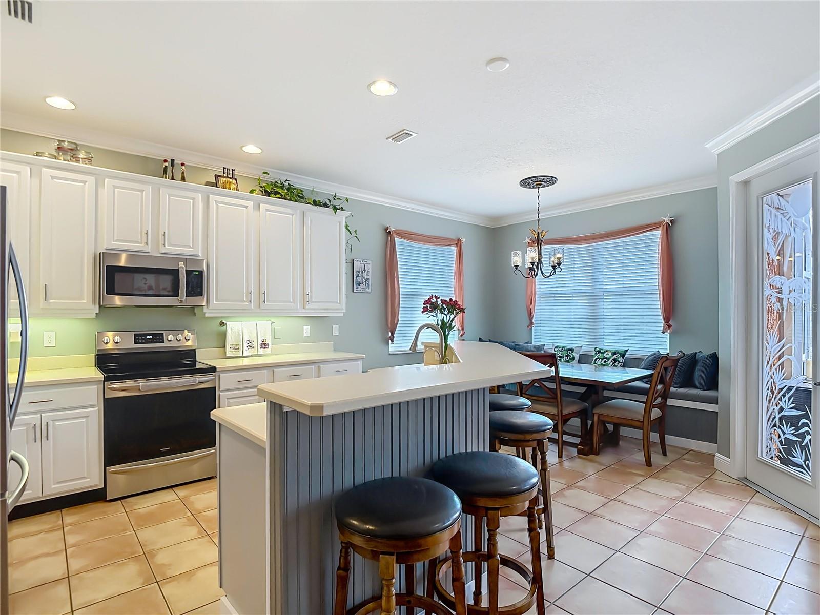 6828 Sombras Way Property Photo 11