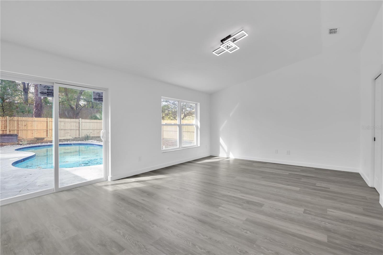 1120 Dunbridge St Property Photo 18