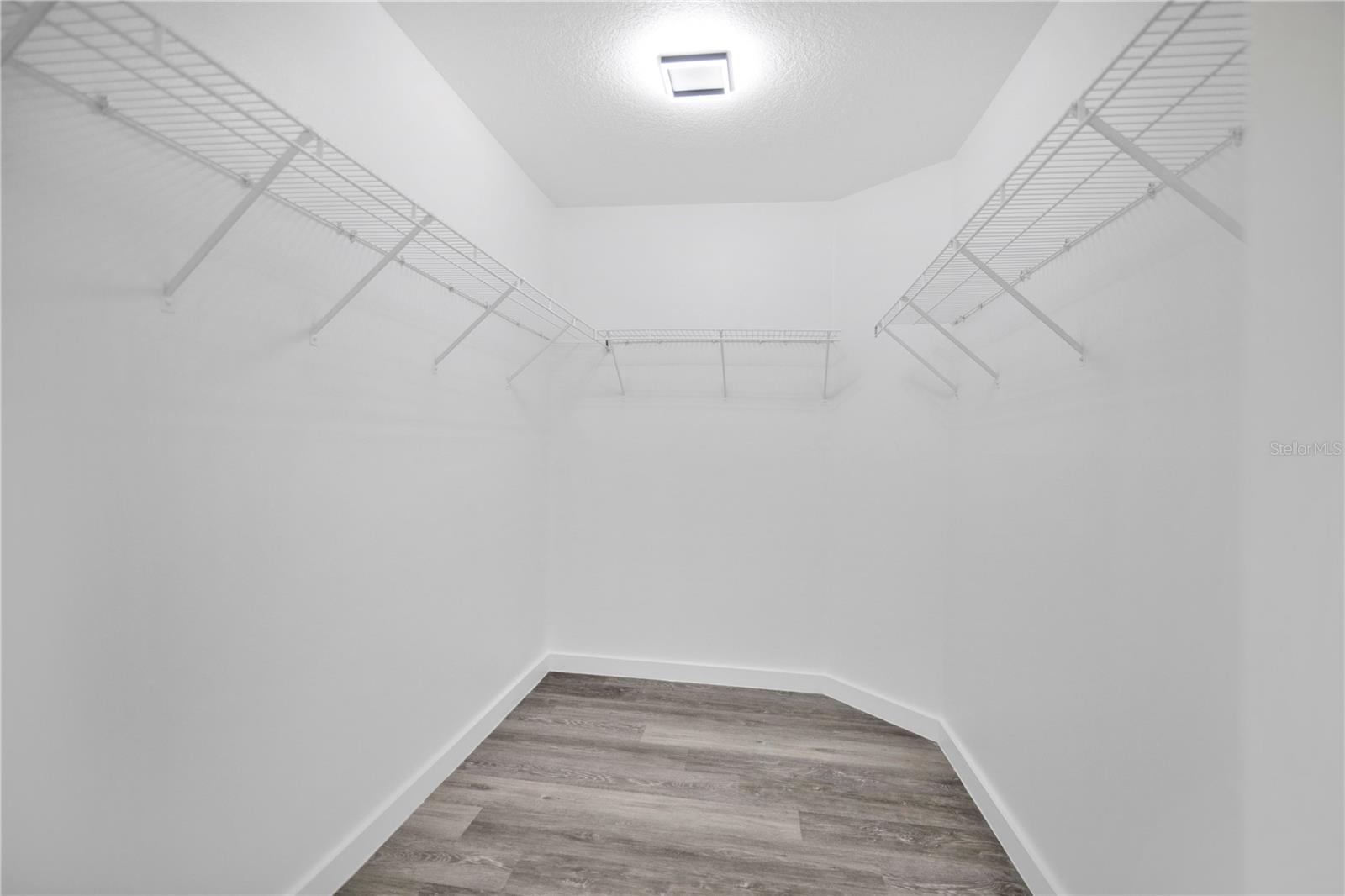 1120 Dunbridge St Property Photo 28