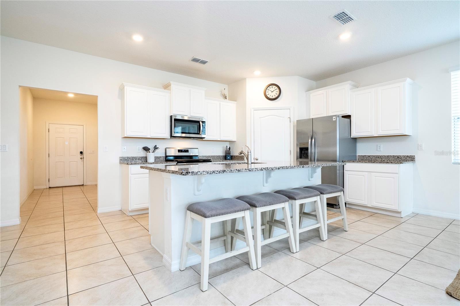 7560 Oakmoss Loop Property Photo 12