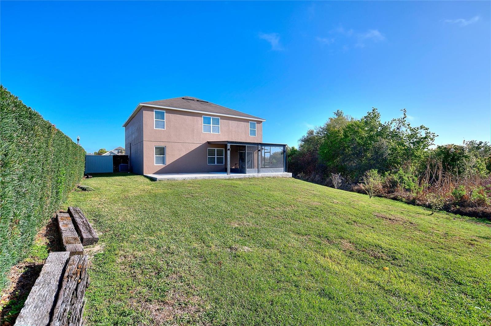 519 Oakhurst Way Property Photo 4