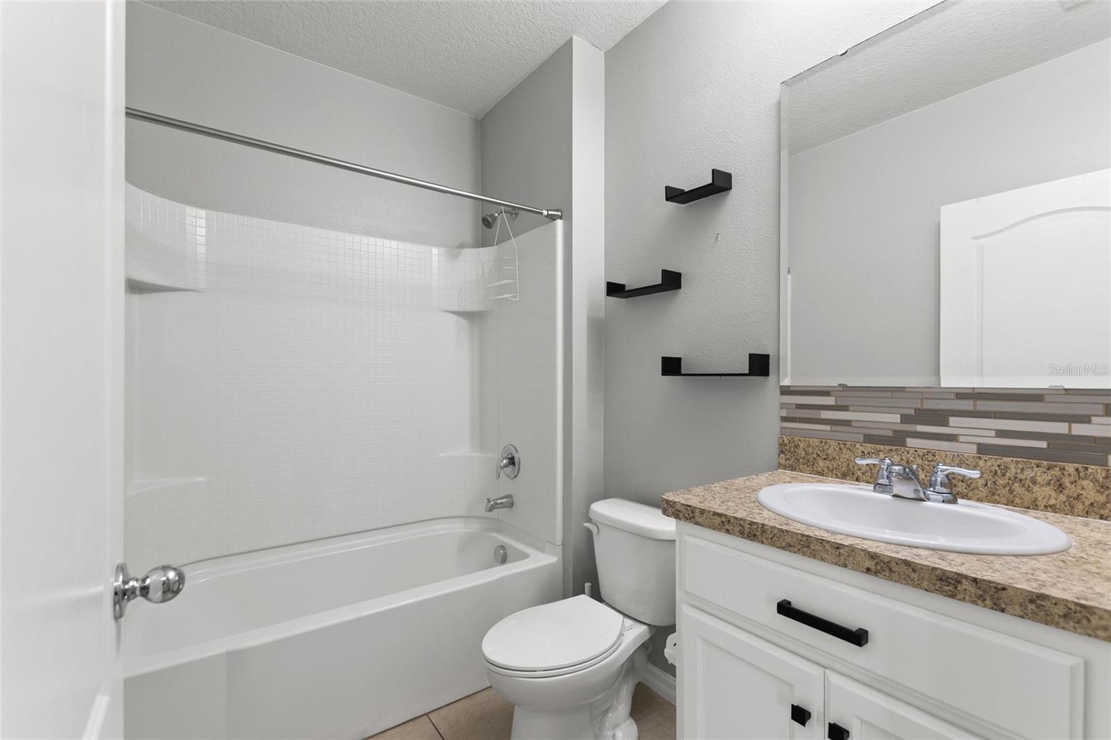 519 Oakhurst Way Property Photo 21