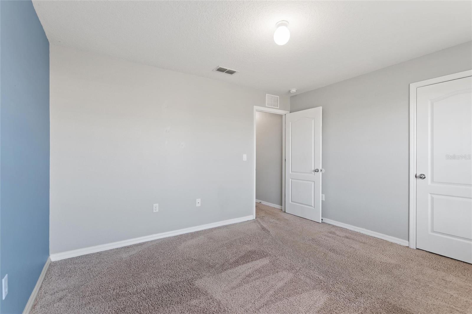 519 Oakhurst Way Property Photo 25