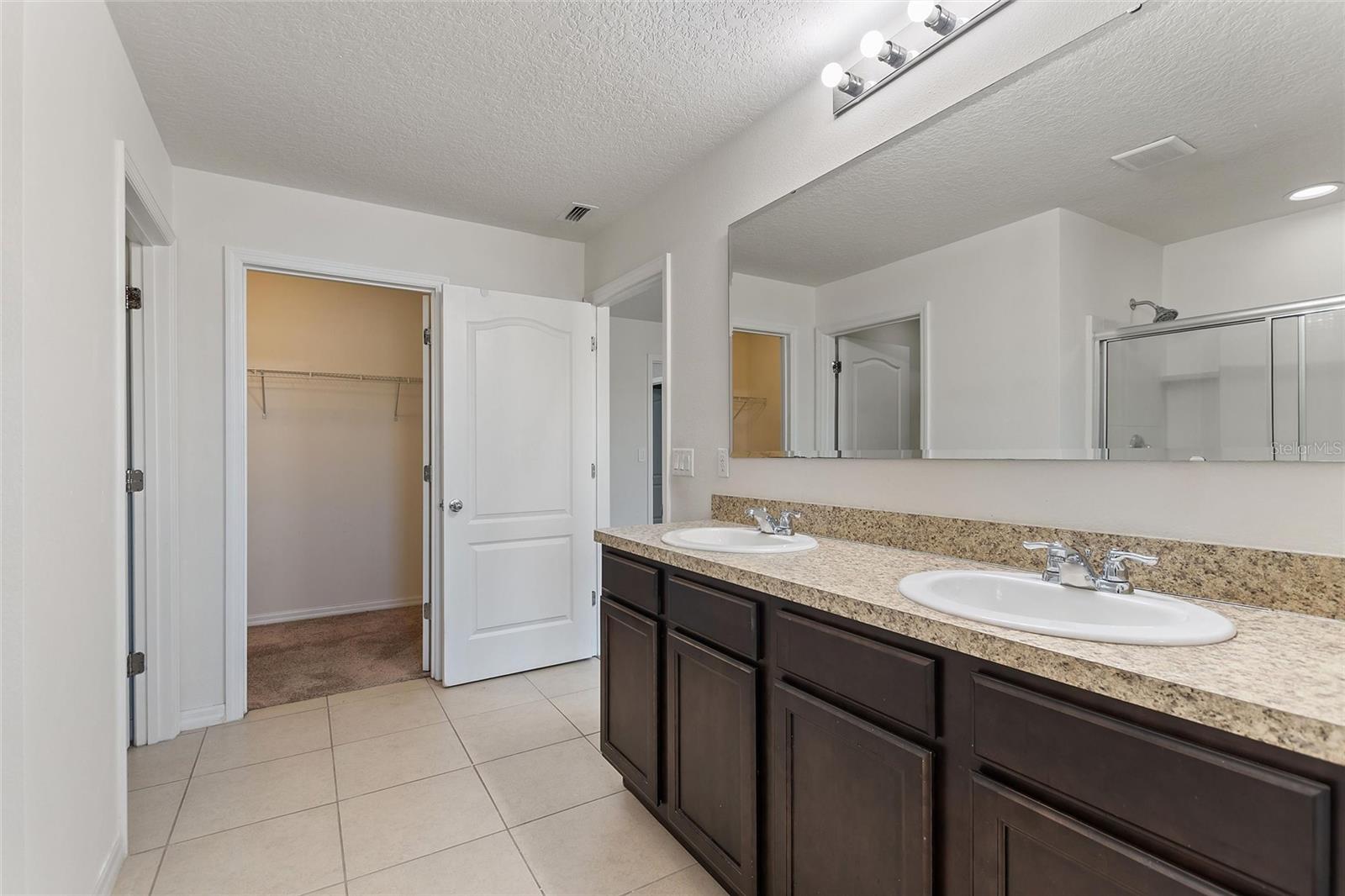 519 Oakhurst Way Property Photo 39