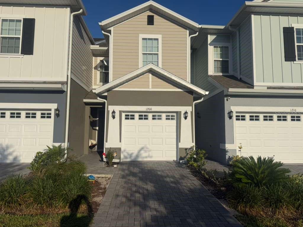 1200 Wycliffe Way Property Photo 1