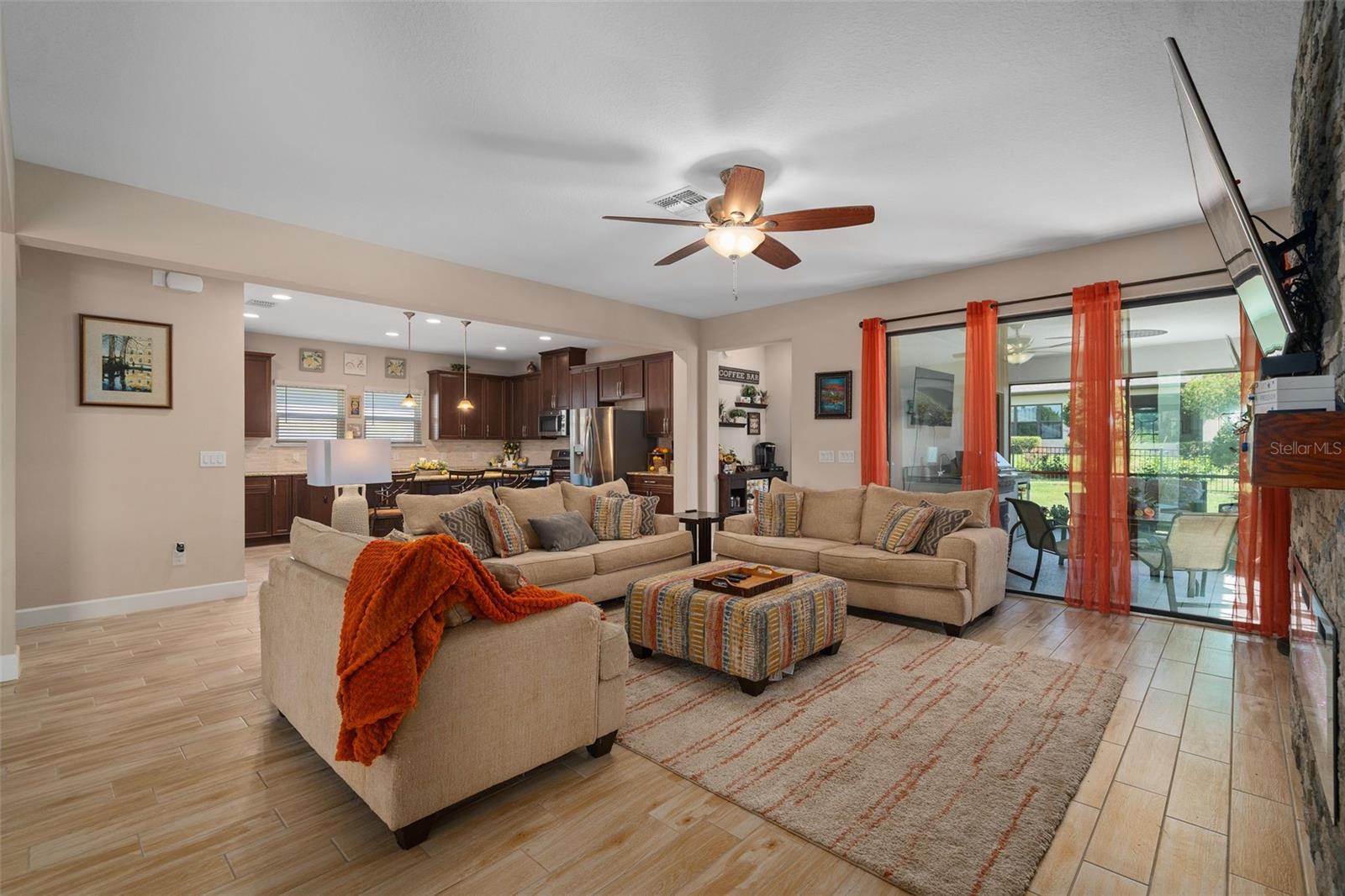 2330 Hamilton Ridge Rd Property Photo 5