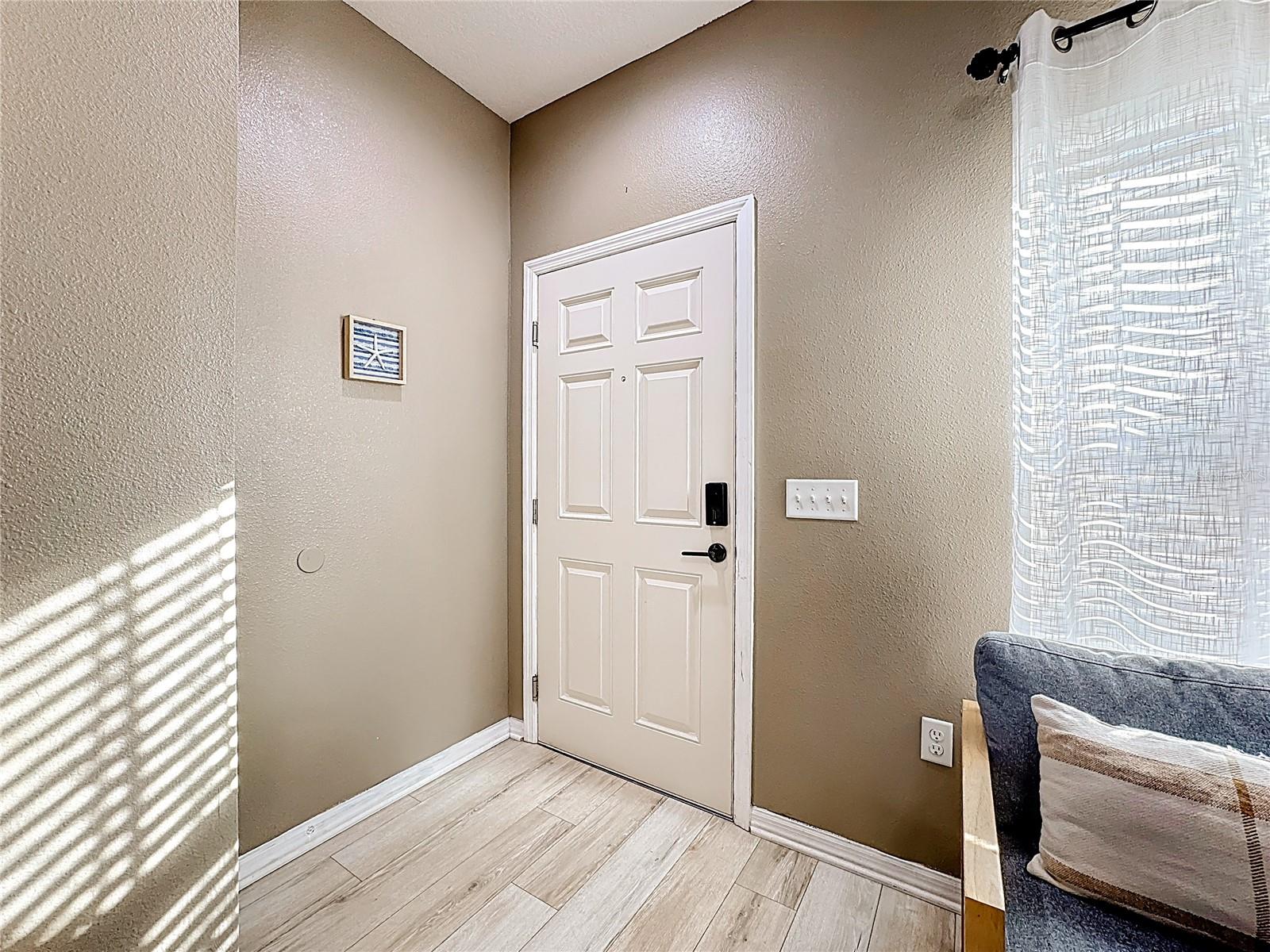 8986 Shine Dr Property Photo 4