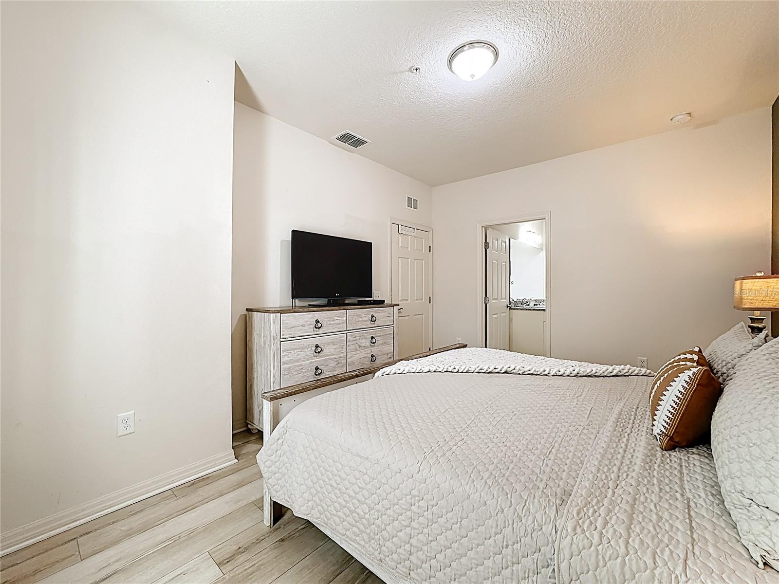 8986 Shine Dr Property Photo 23