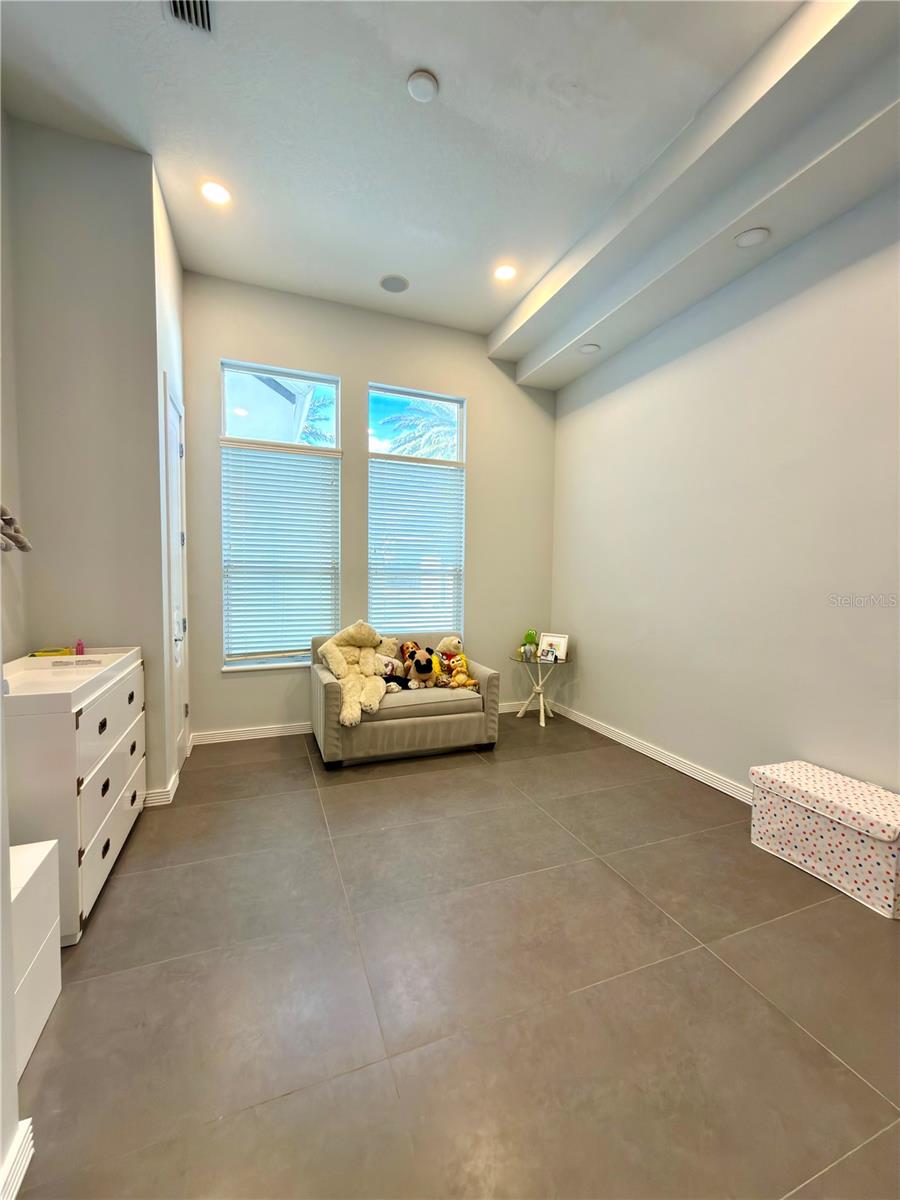 6049 Lady Bet Dr Property Photo 16