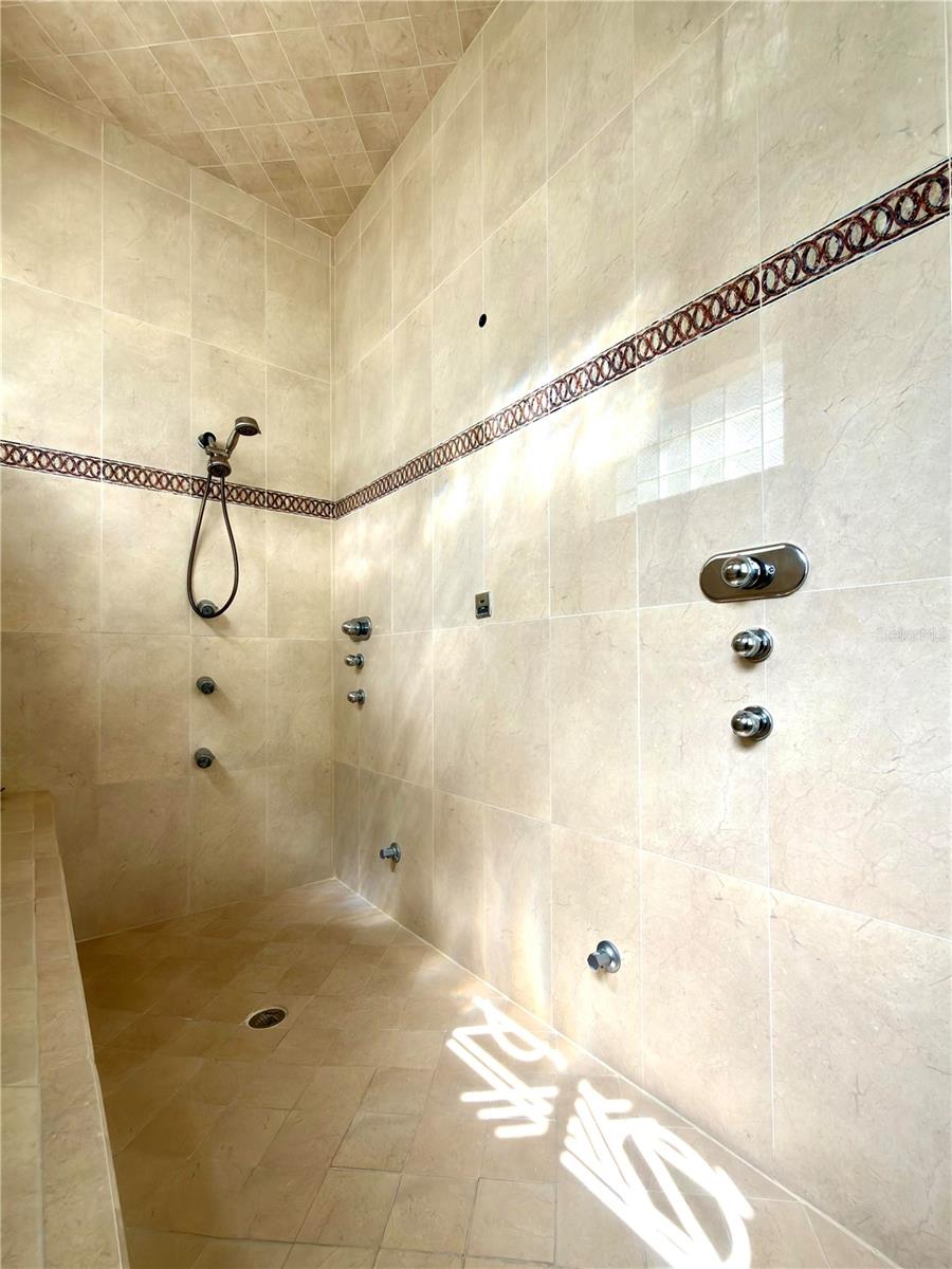 6049 Lady Bet Dr Property Photo 22