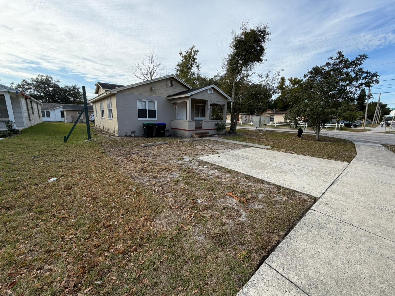 930 18th St #a Property Photo 2