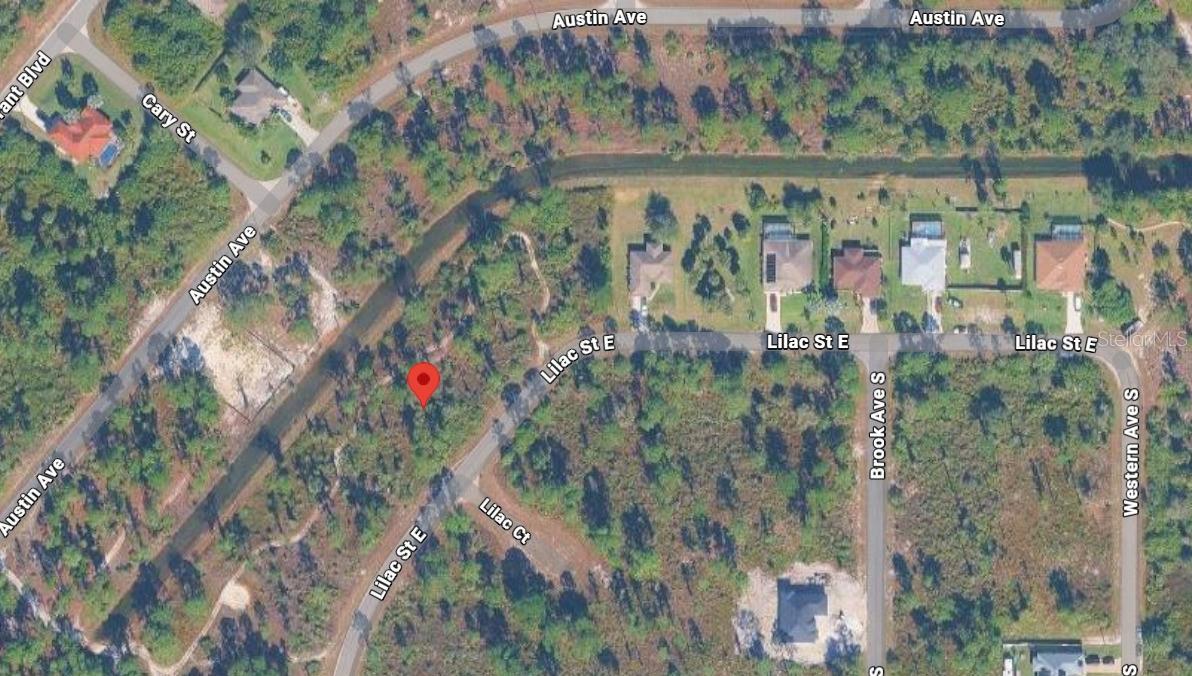 1049 Lilac St E Property Photo 2