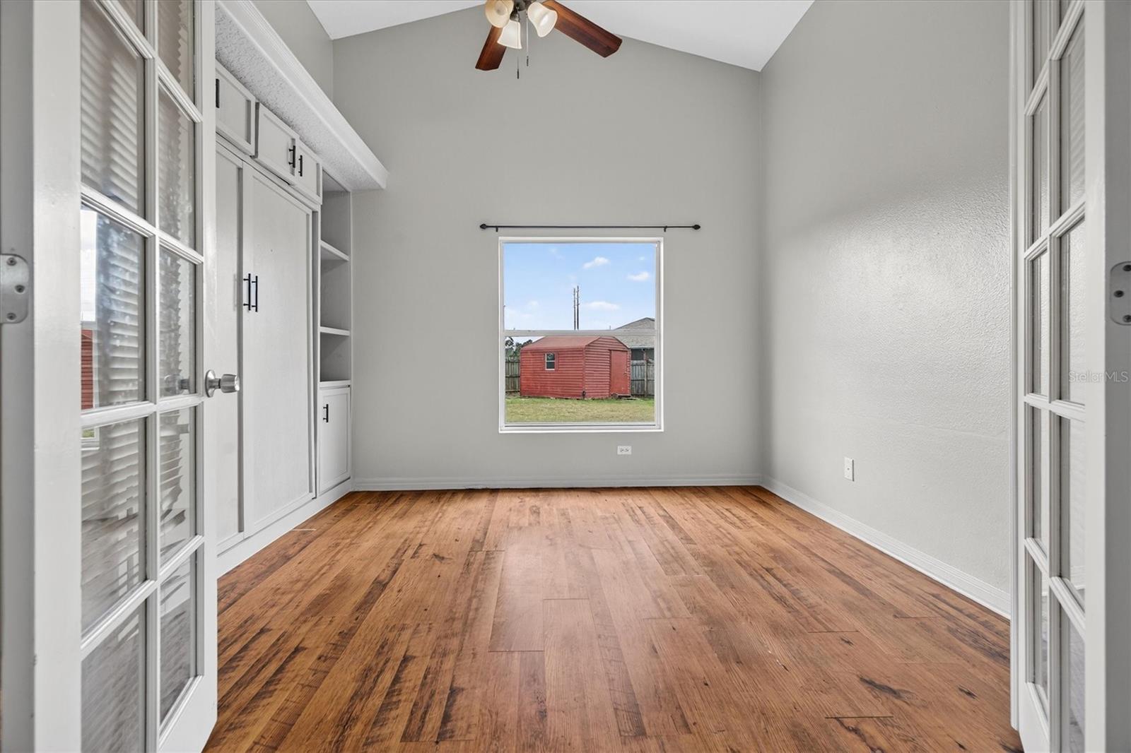 19500 Glen Elm Way Property Photo 15