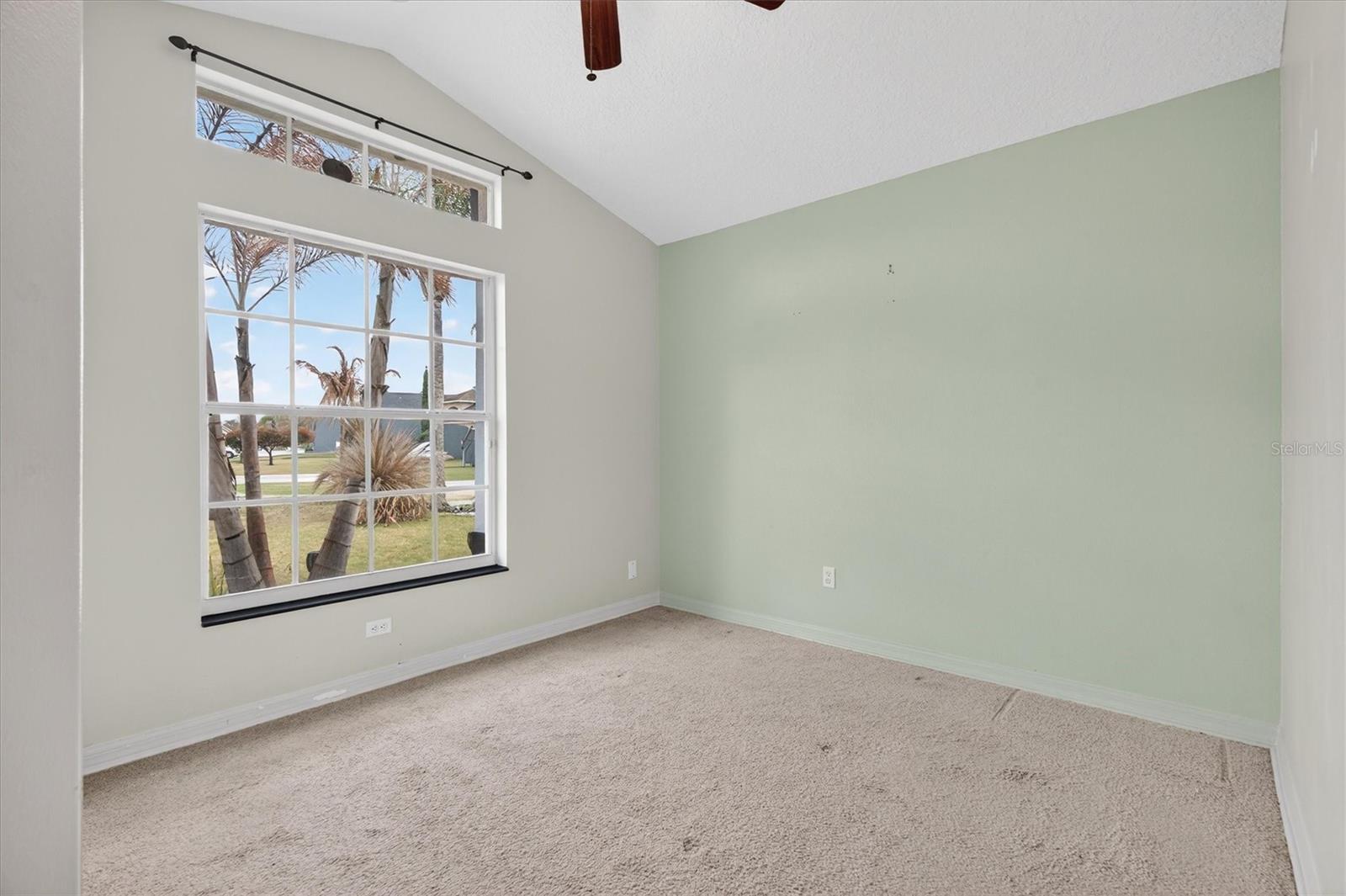 19500 Glen Elm Way Property Photo 20