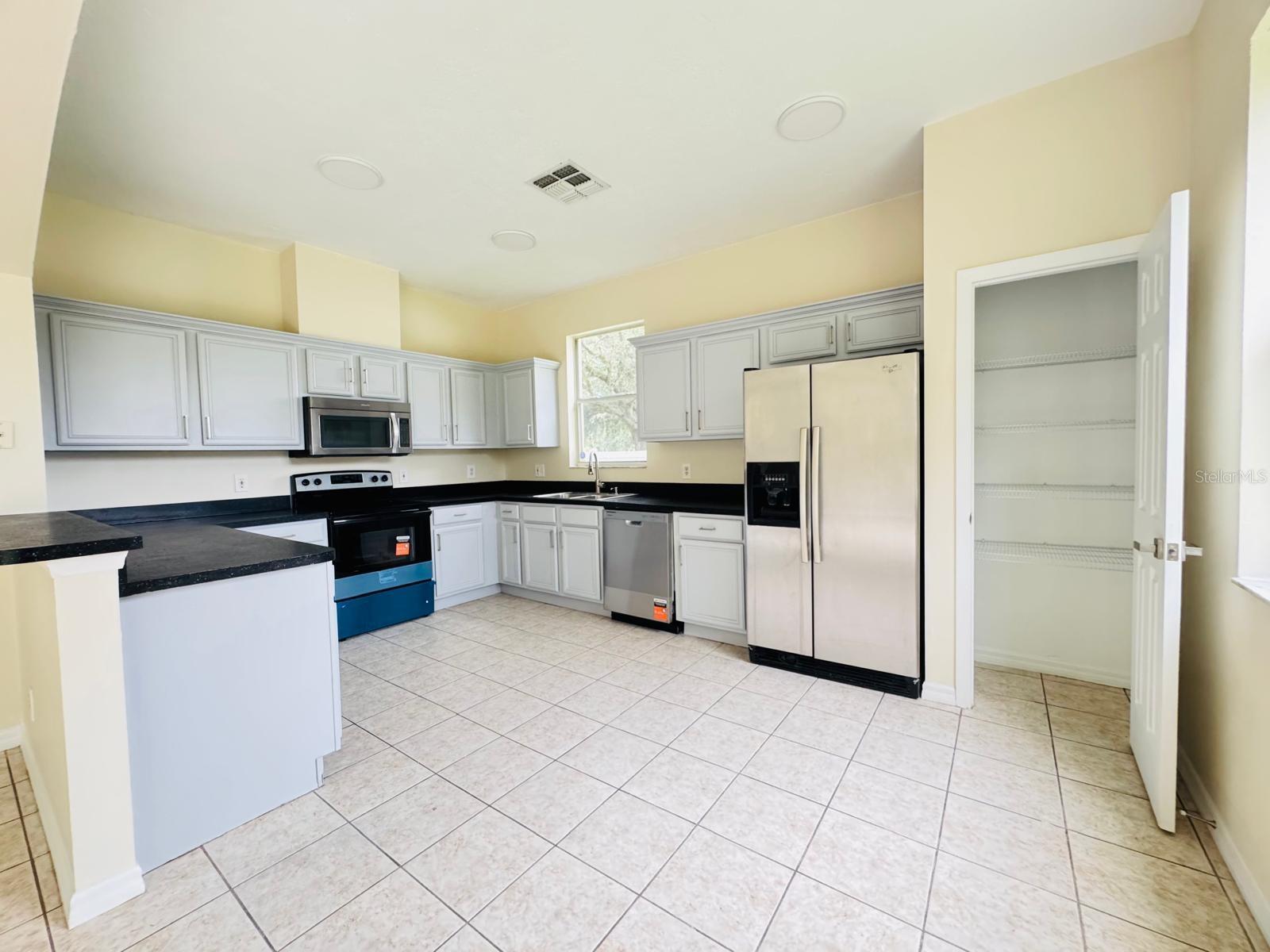 13621 Tetherline Trl Property Photo 8