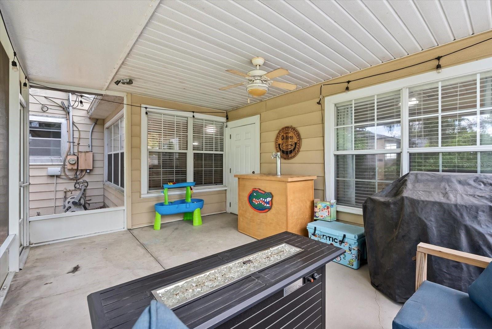 37 E Vanderbilt St Property Photo 28
