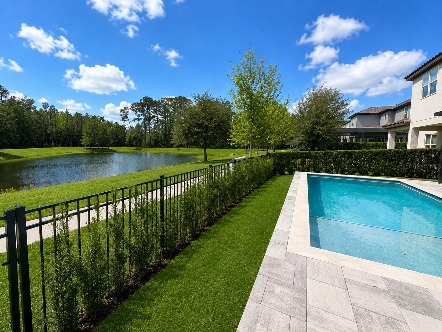 12640 Salomon Cove Dr Property Photo 25