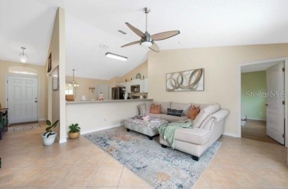 538 Lakeview Ct Property Photo 5