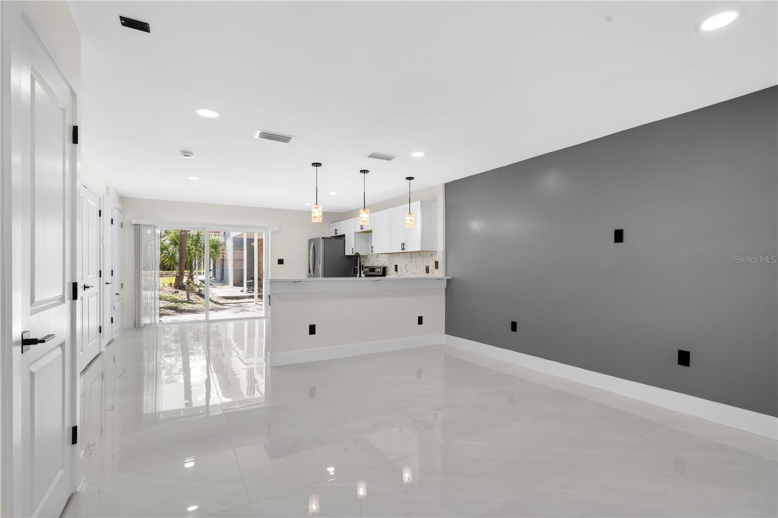 7300 Daniel Webster Dr #m7 Property Photo 3