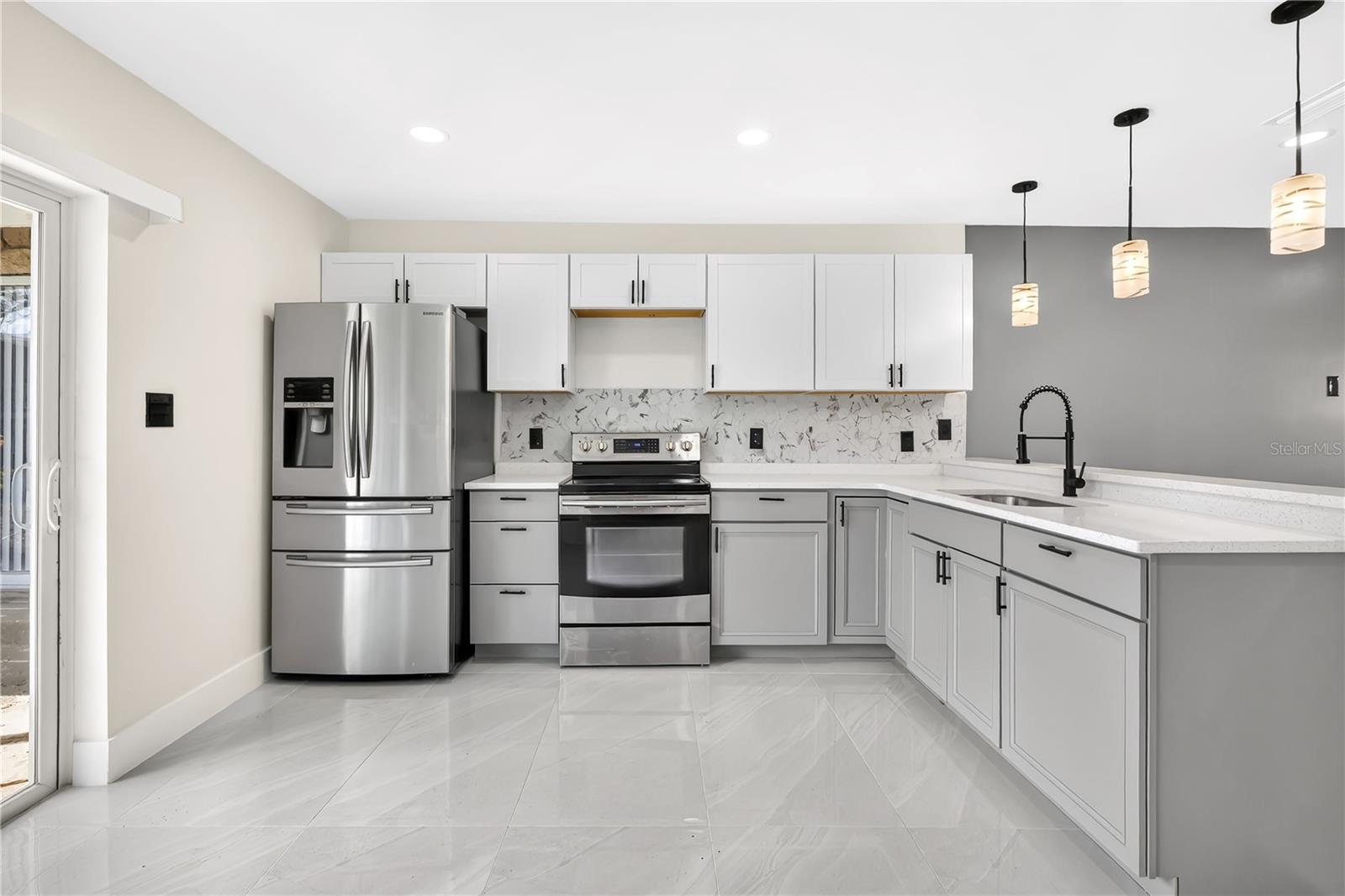 7300 Daniel Webster Dr #m7 Property Photo 6