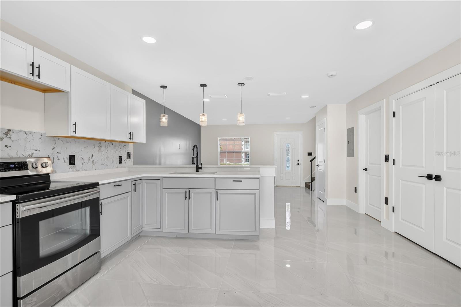 7300 Daniel Webster Dr #m7 Property Photo 8