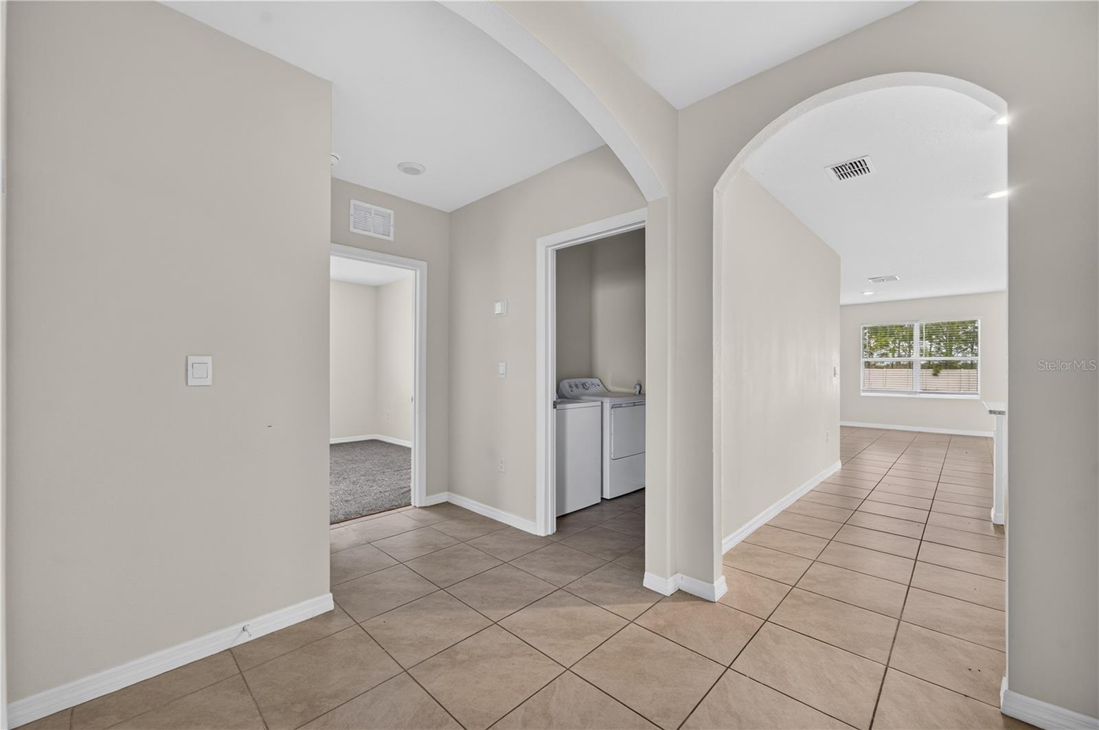 1292 Sugarwood St Property Photo 6