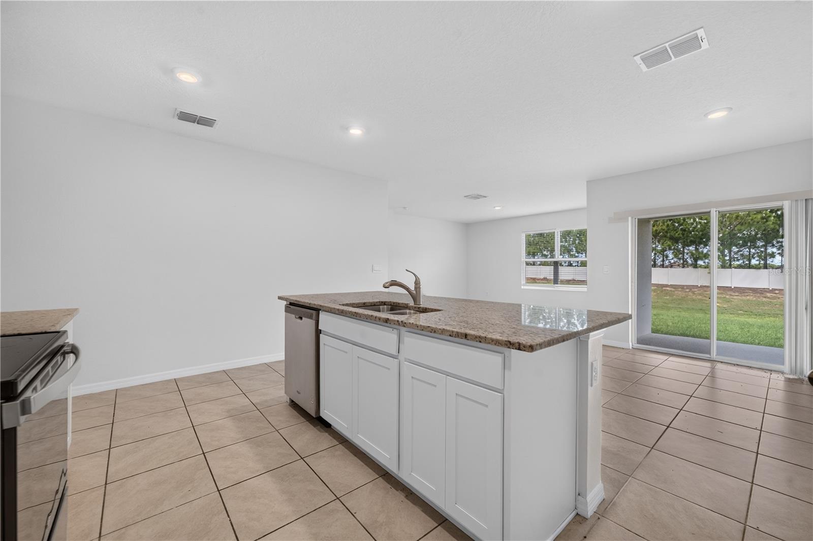 1292 Sugarwood St Property Photo 15