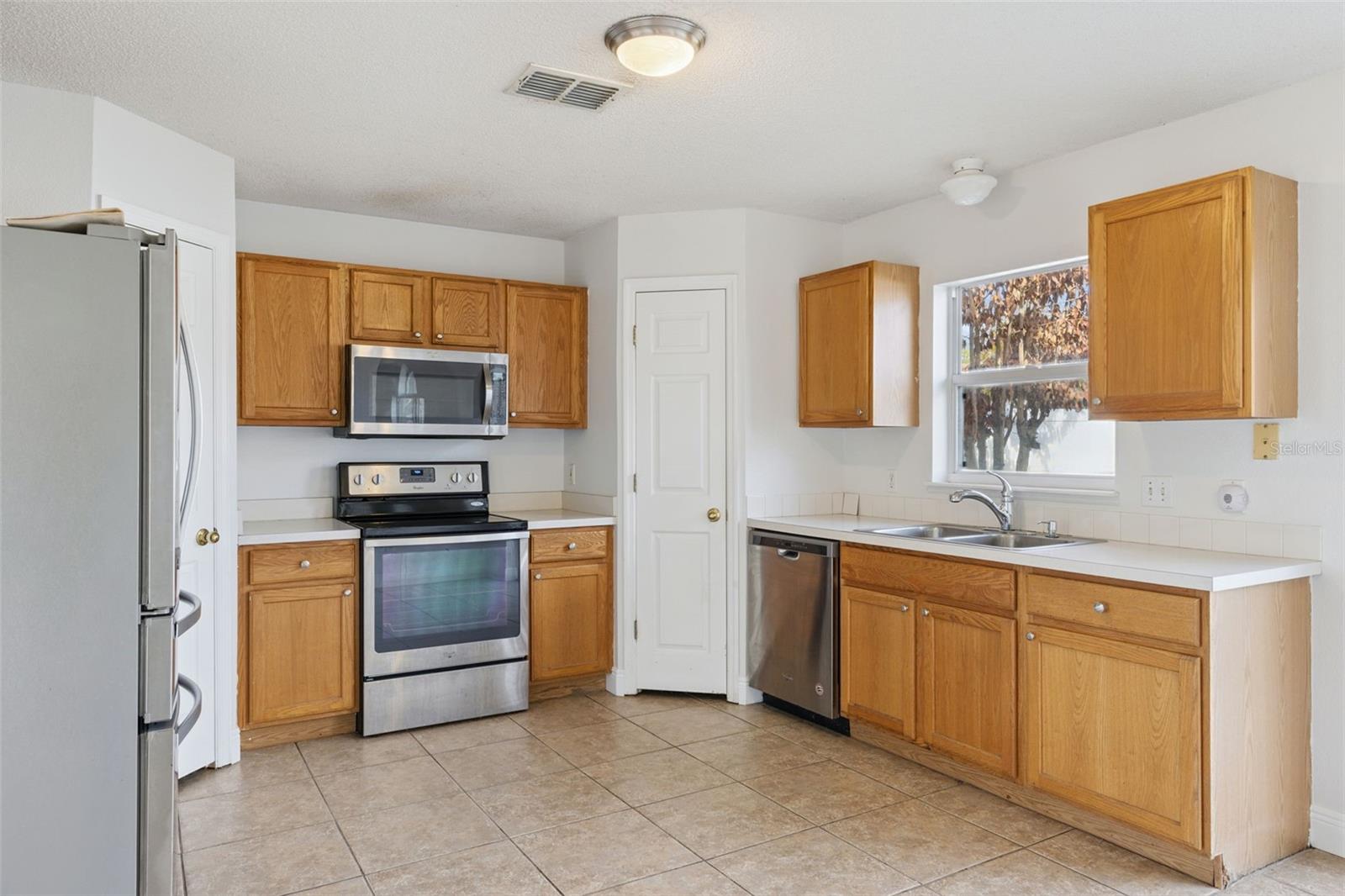 11245 Dacre Ln Property Photo 10