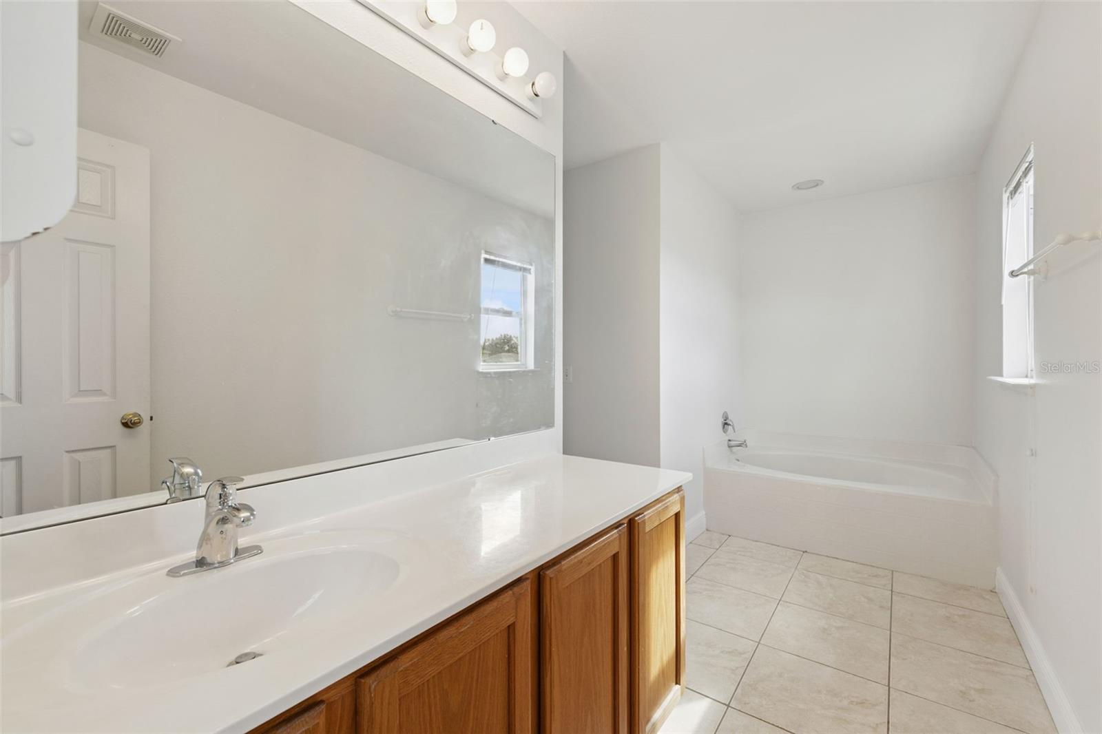 11245 Dacre Ln Property Photo 25