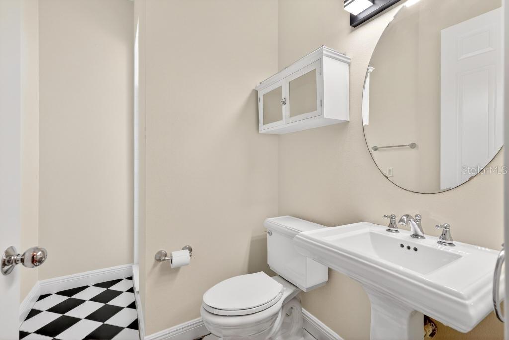 548 S Hyer Ave #1 Property Photo 43
