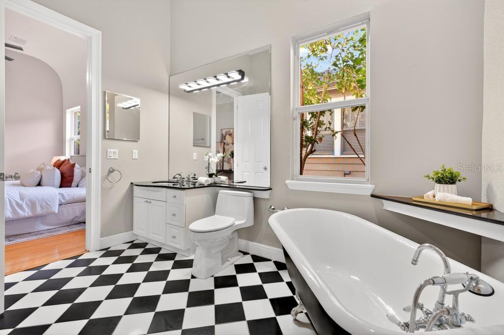 548 S Hyer Ave #1 Property Photo 47