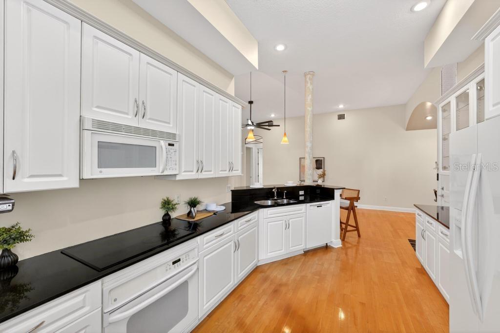 548 S Hyer Ave #1 Property Photo 65