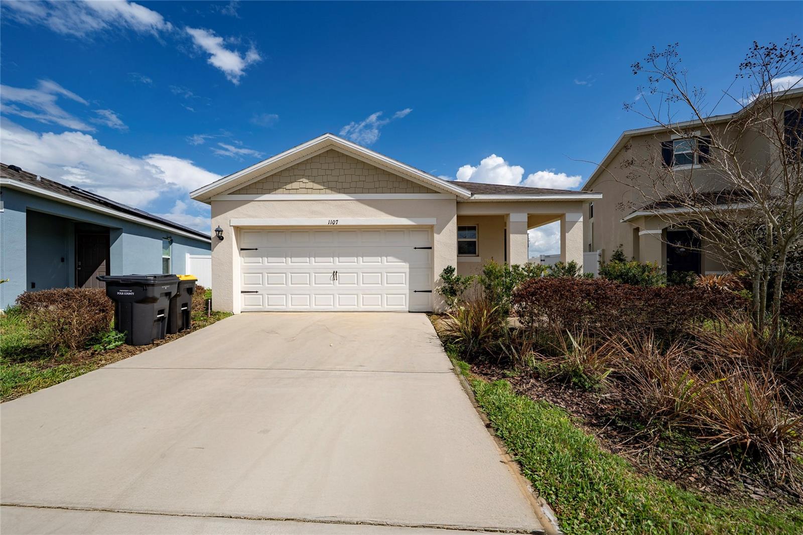 1107 CASCADE DR