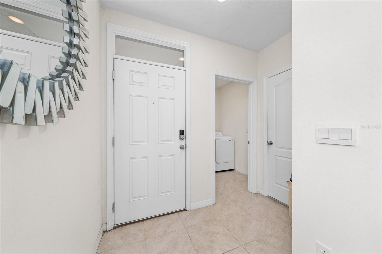 1107 Cascade Dr Property Photo 2