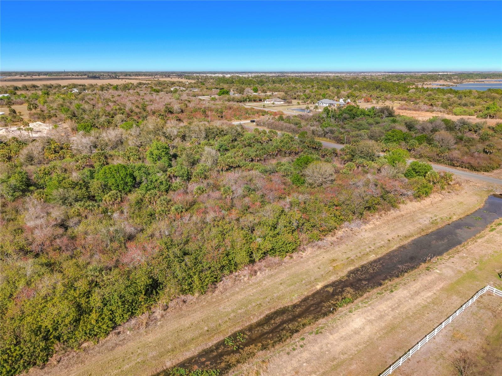 O6388847 Property Photo 15