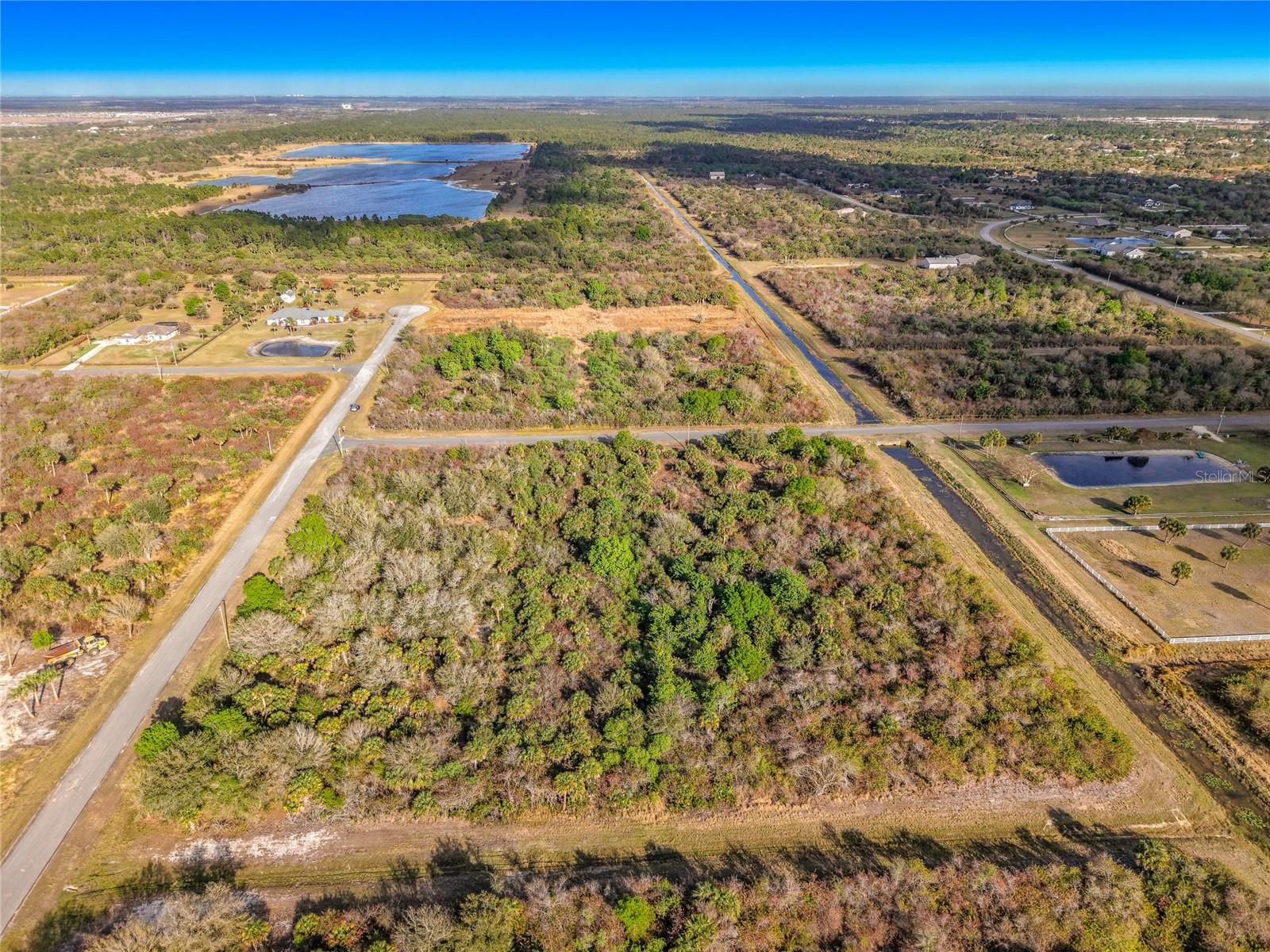O6388847 Property Photo 24
