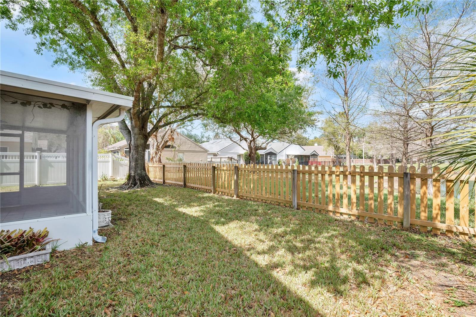 13538 Fordwell Dr Property Photo 27
