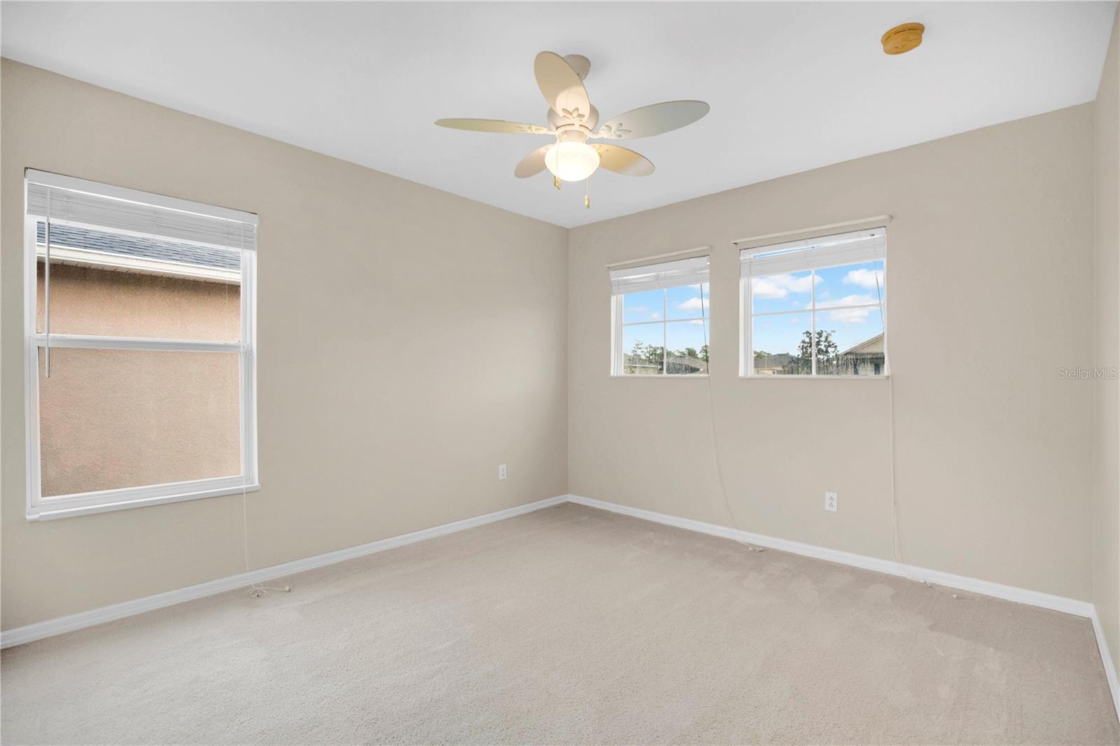 2615 Lakemoor Dr Property Photo 32