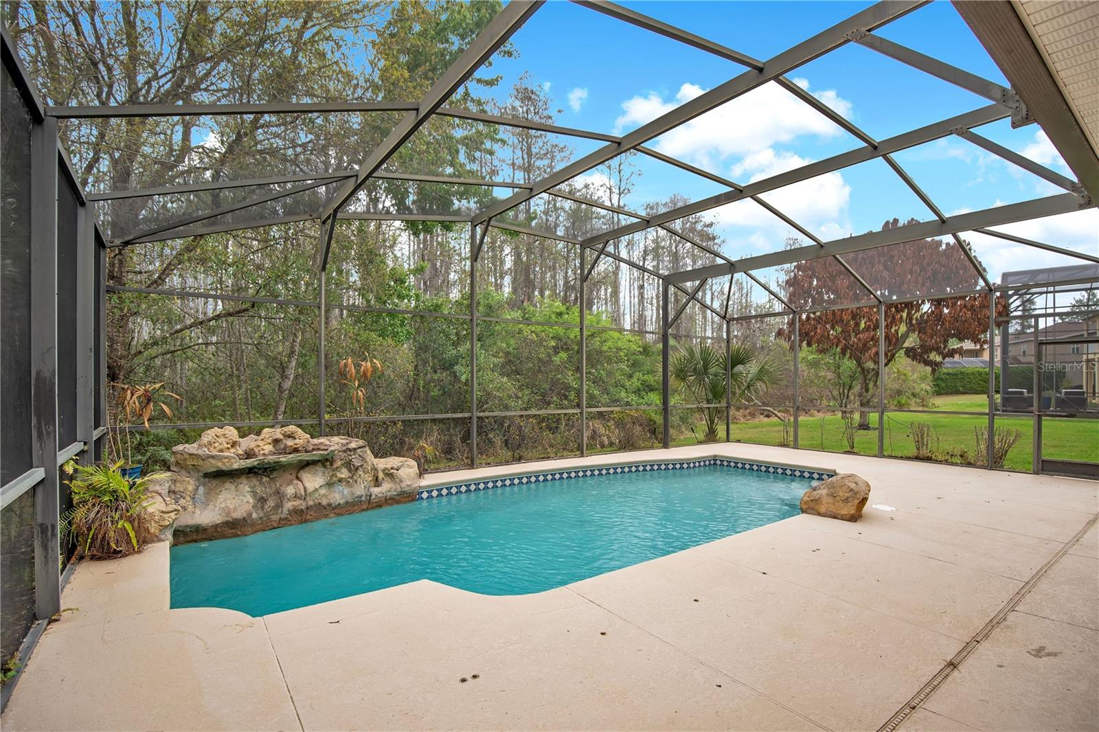 2615 Lakemoor Dr Property Photo 33