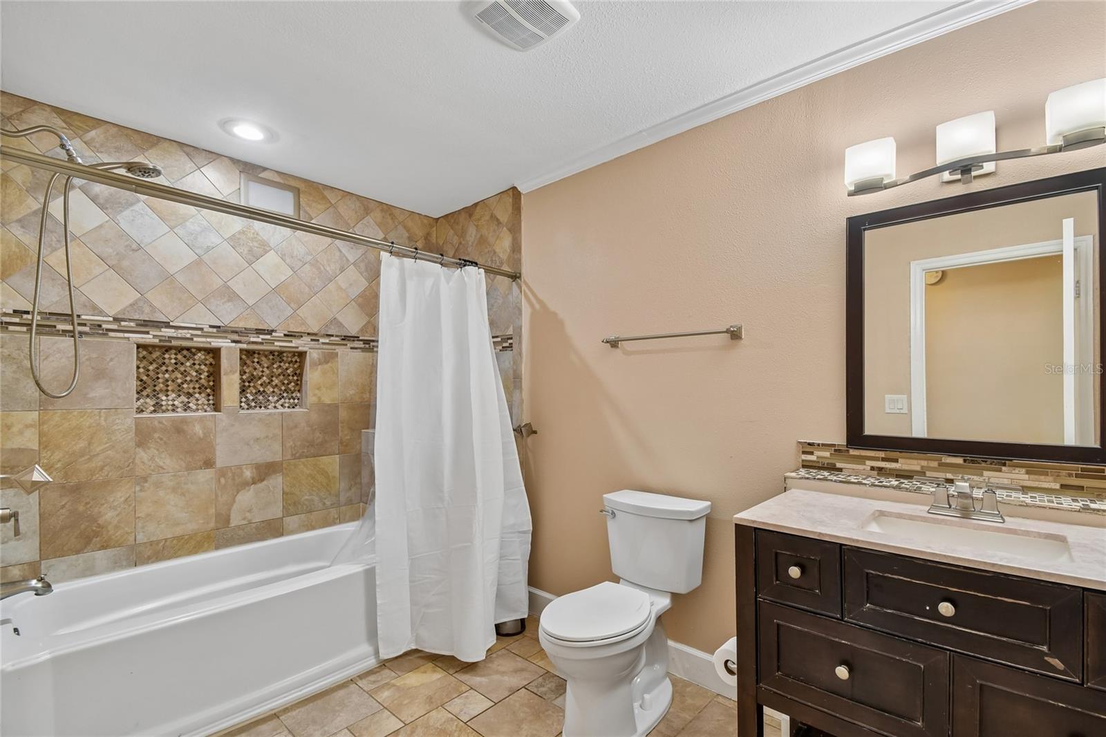 3244 Hunter Ct Property Photo 16